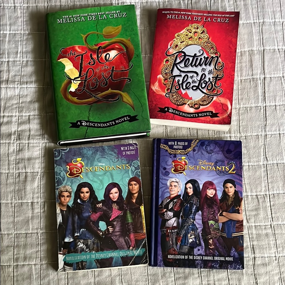 Descendants Novel Set with Colorful Covers